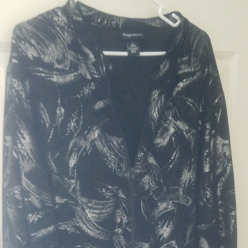 Zipper closure blouse/jacket